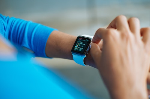 類似 Apple Watch 介面?蘋果申請全新穿戴式血壓計專利 interview-1-01